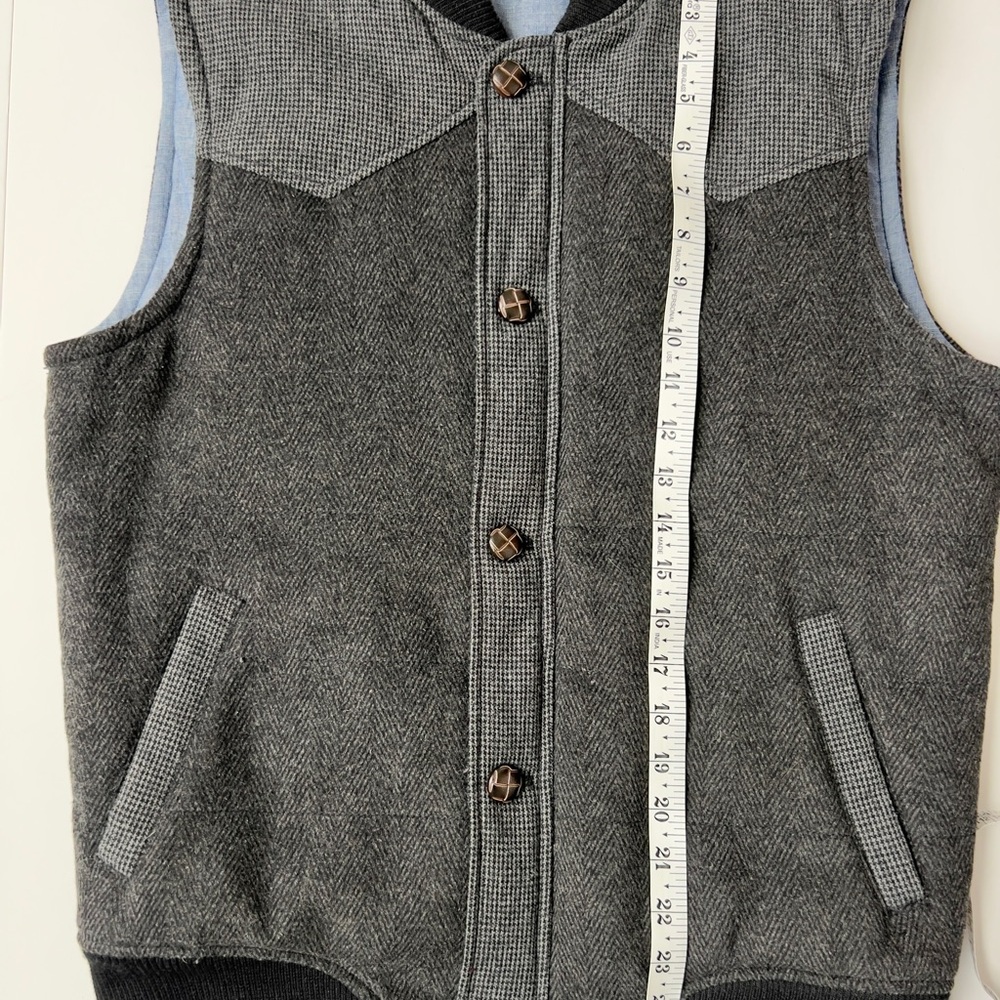 Men's Gray Wool Vest - Picture 7 of 7
